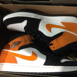 Shattered mid Jordan 1 2019